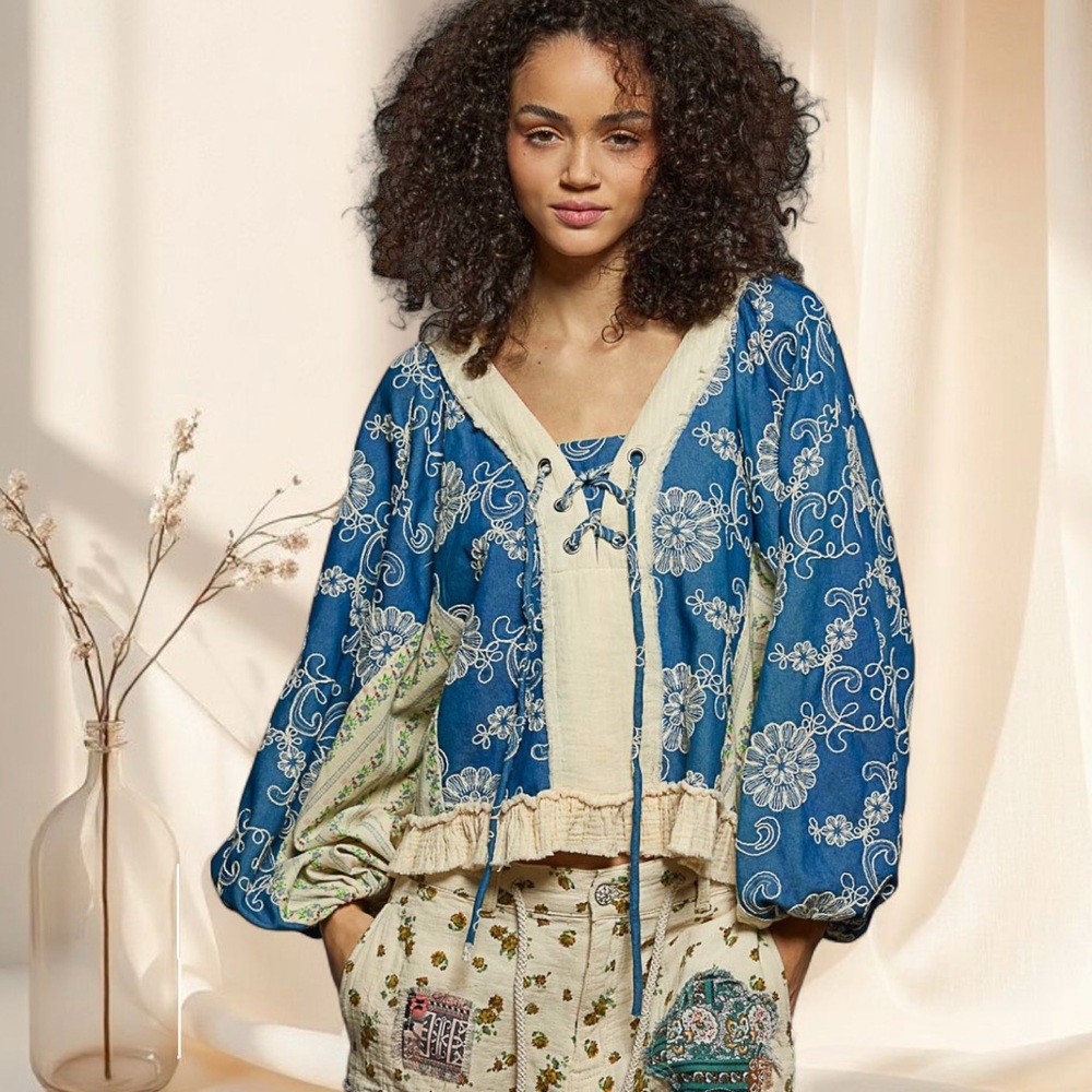 POL Denim & Cream Woven Floral Boho Top with Ruffle Hem - Picture 8 of 8
